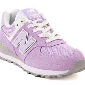 Used, worn 1 x in great shape!
(New Balance Purple Sneakers)